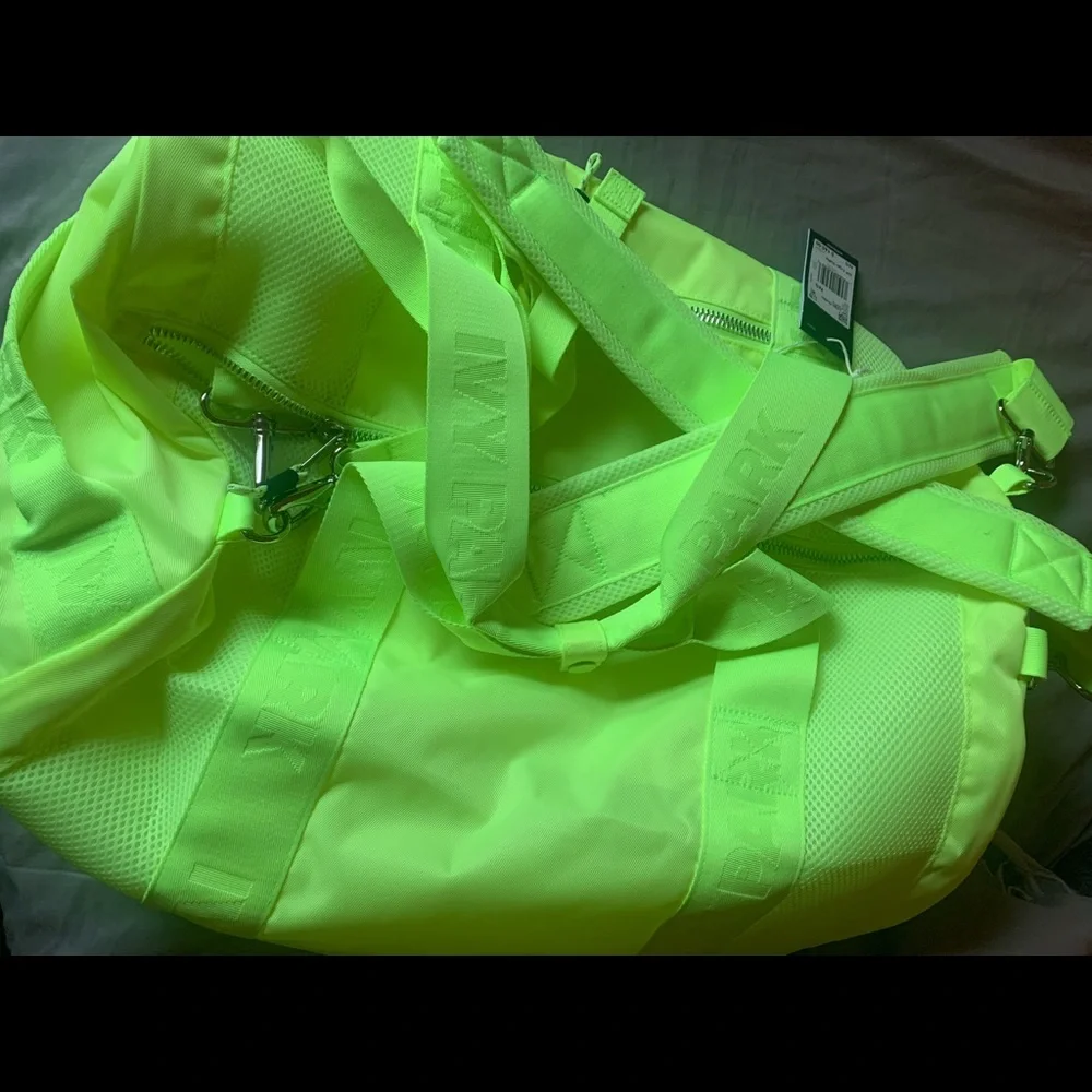 Adidas X Ivy Park Beyoncé Logo Duffel HiRes Yellow - Picture 2 of 8